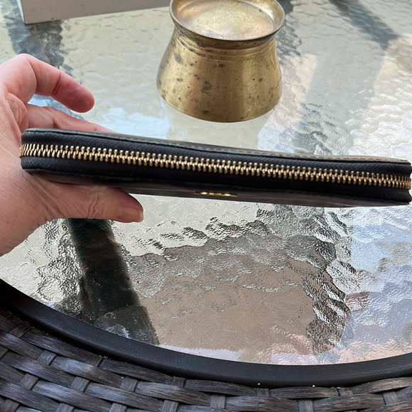 Tory Burch saffiano leather black wallet EUC - Picture 3 of 12